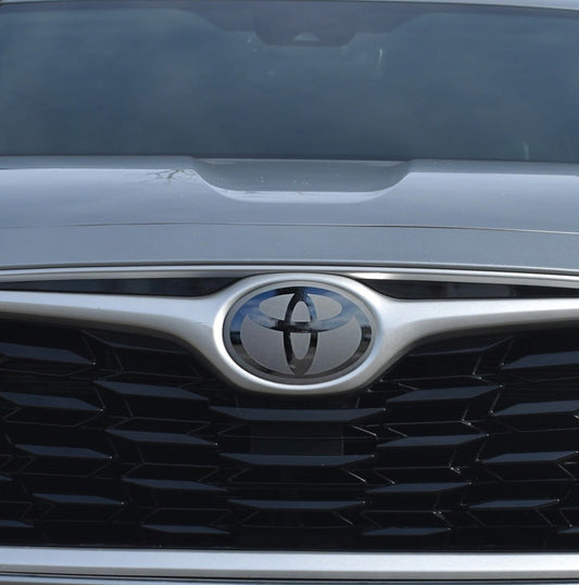 2020-2024 Toyota Highlander Stealth Front Emblem Vinyl Overlay